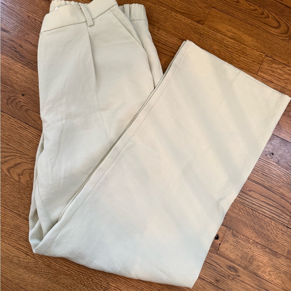 H&M women’s light green Dress Pants